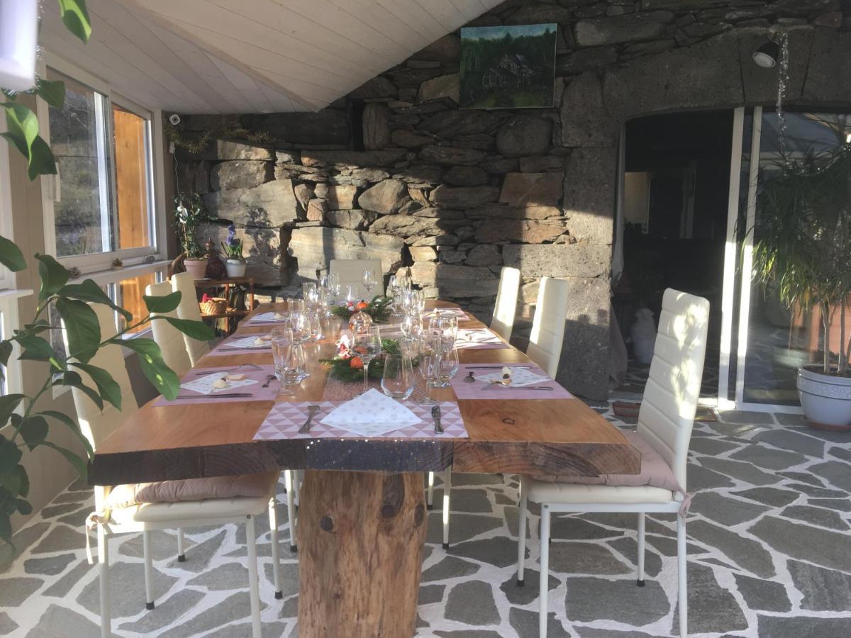Chambres et table d'hôtes Le Lepadou-Bas Saint-Chely-d'Aubrac Exterior foto