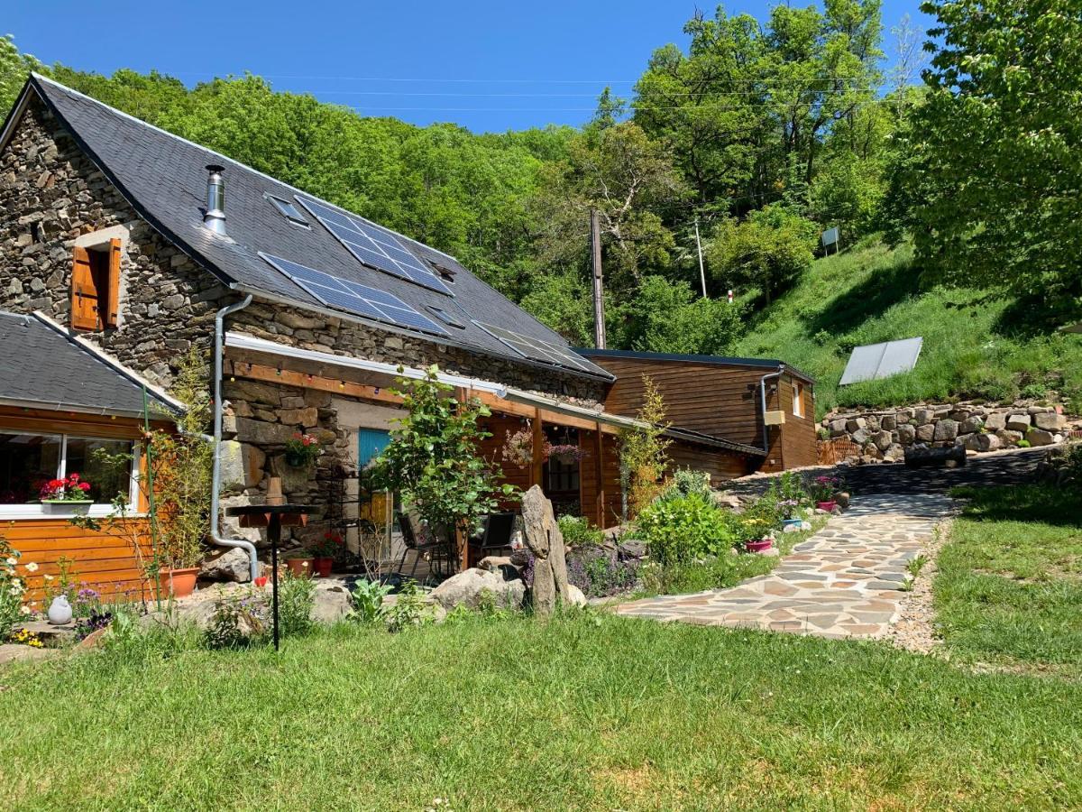 Chambres et table d'hôtes Le Lepadou-Bas Saint-Chely-d'Aubrac Exterior foto