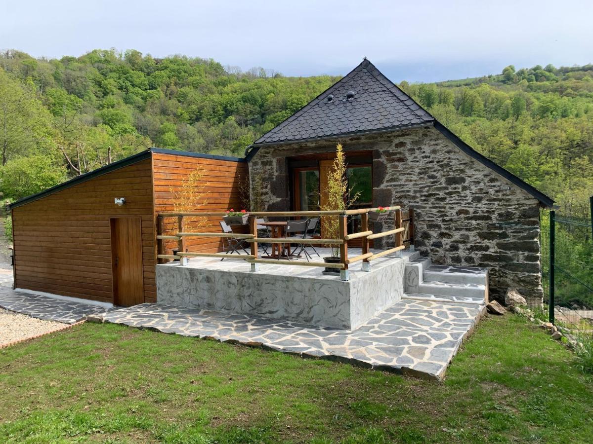 Chambres et table d'hôtes Le Lepadou-Bas Saint-Chely-d'Aubrac Exterior foto